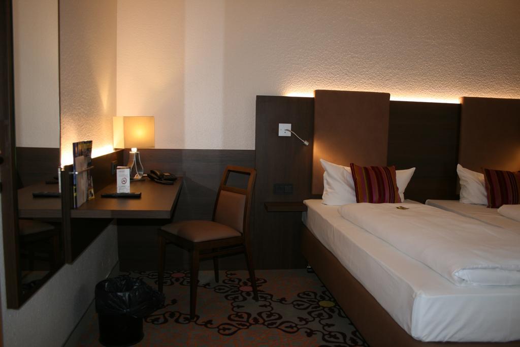 Hotel Parqeo Im A66 Gelnhausen Exterior foto