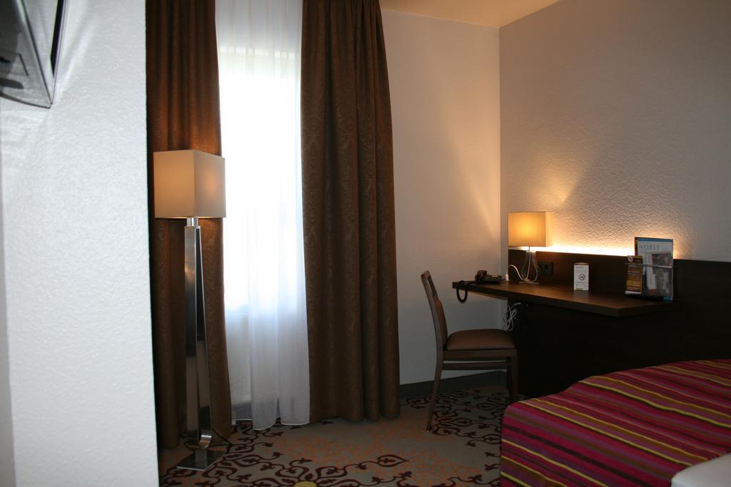 Hotel Parqeo Im A66 Gelnhausen Exterior foto